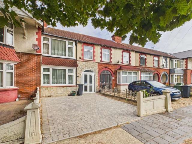 3 Bedroom Terraced House