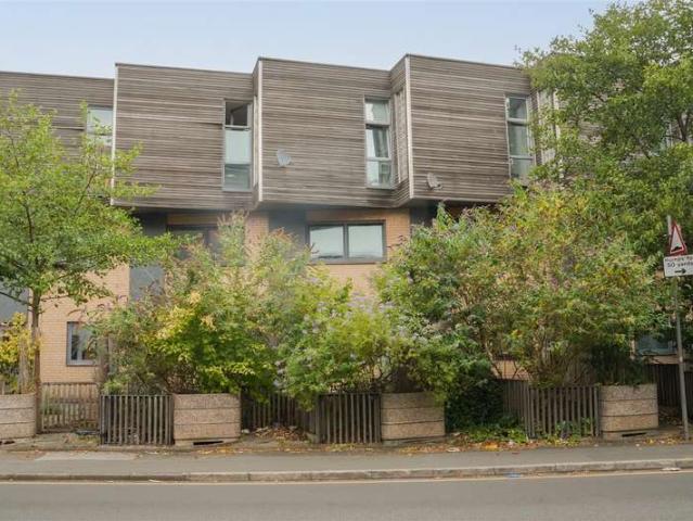 3 Bedroom Terraced House