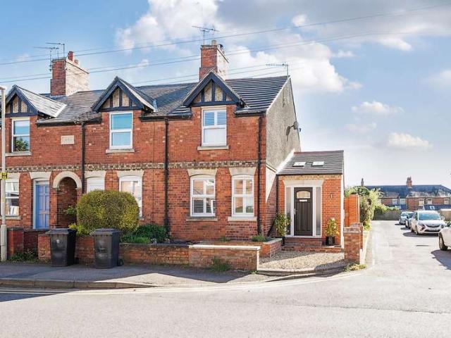 3 Bedroom End Of Terrace House