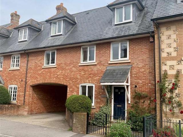 3 Bedroom Terraced House