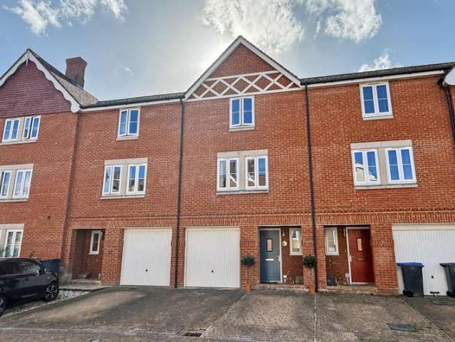 3 Bedroom Terraced House