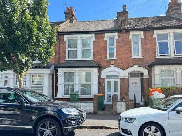 3 Bedroom Terraced House