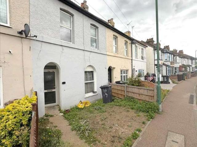 3 Bedroom Terraced House