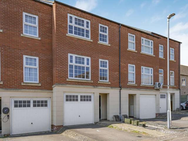3 Bedroom Terraced House
