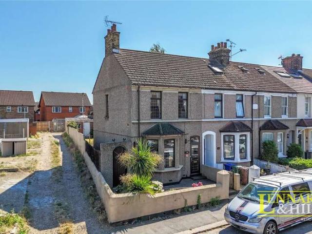 3 Bedroom Terraced House