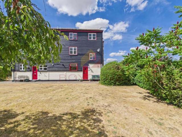 3 Bedroom Terraced House