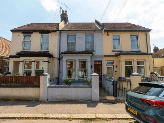 3 Bedroom Terraced House
