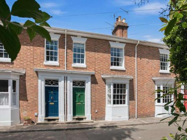 3 Bedroom Terraced House