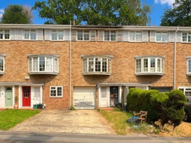 3 Bedroom Terraced House