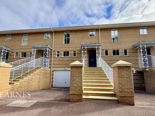 3 Bedroom Terraced House