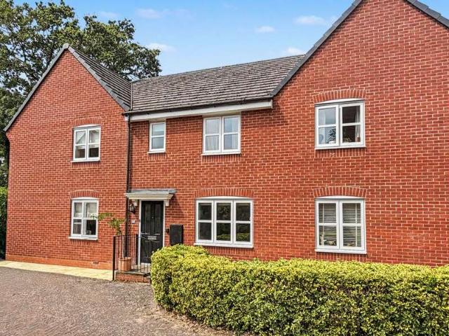 3 Bedroom Terraced House