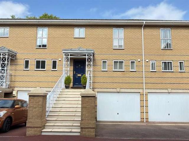 3 Bedroom Terraced House