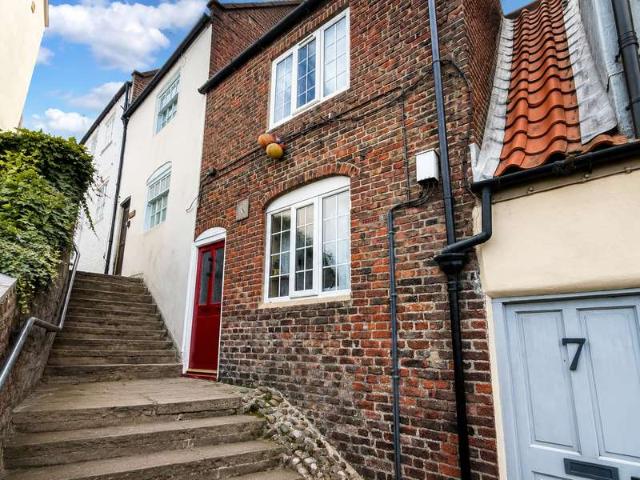 3 Bedroom Terraced House