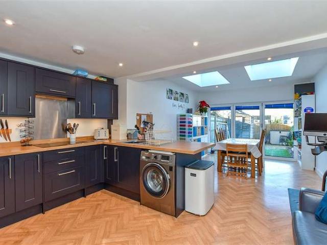 3 Bedroom Terraced House