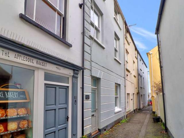 3 Bedroom Terraced House
