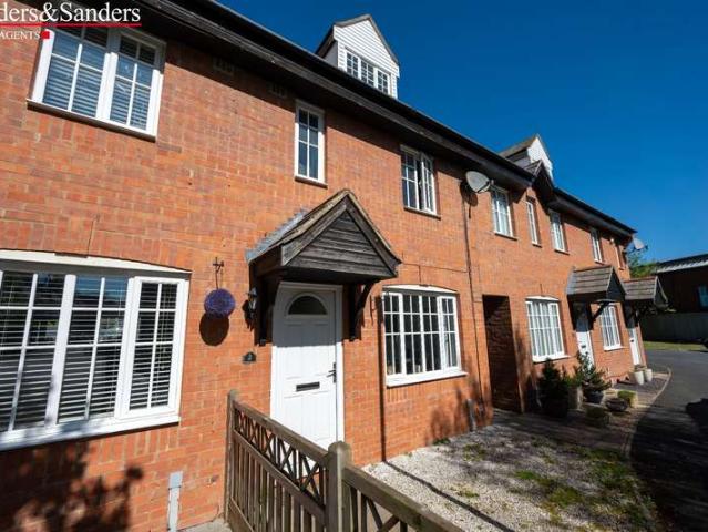 3 Bedroom Terraced House