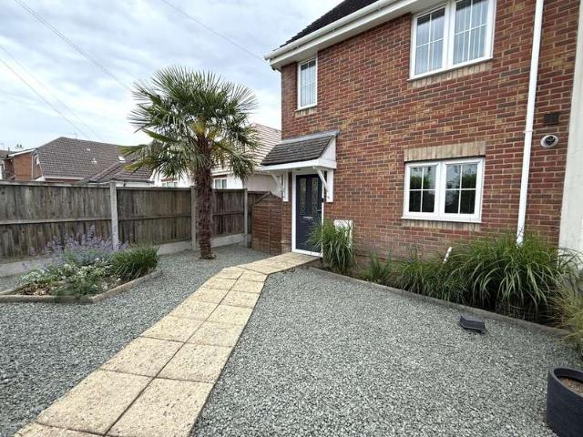 3 Bedroom Terraced House