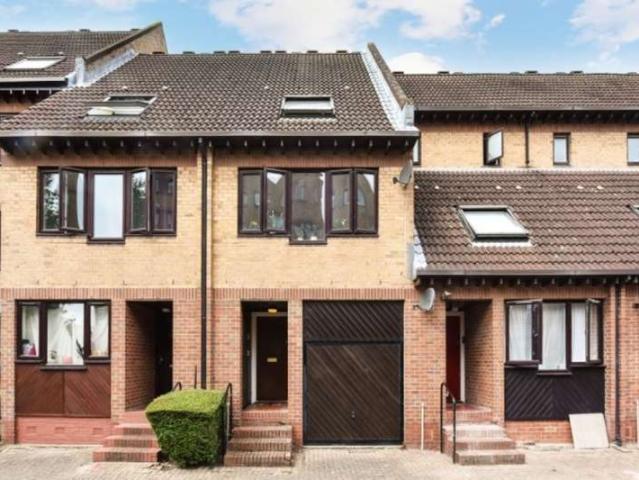 3 Bedroom Terraced House