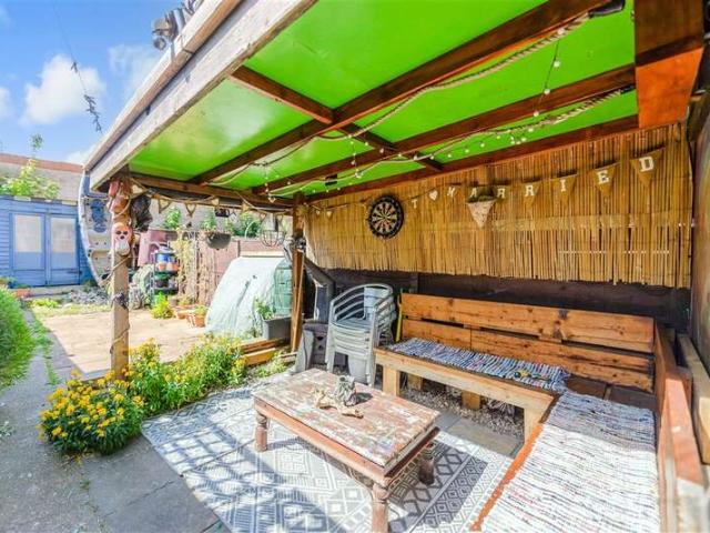 3 Bedroom Terraced House