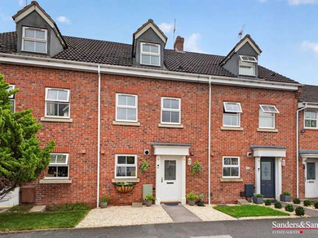 3 Bedroom Terraced House