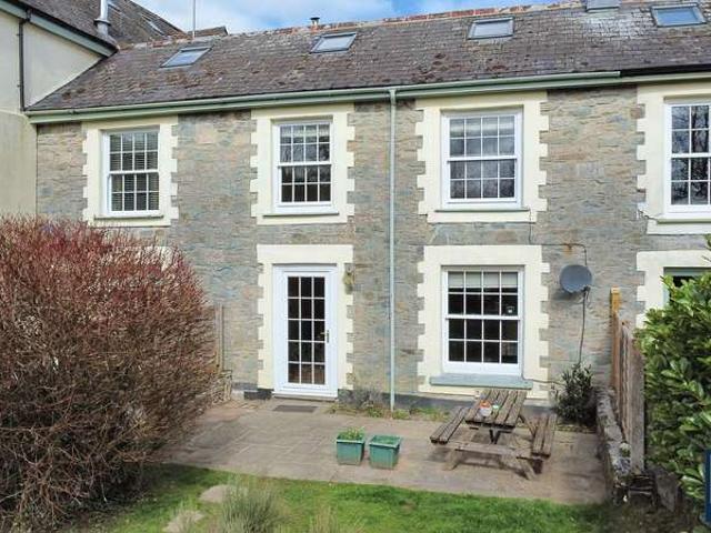 3 Bedroom Terraced House