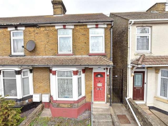 3 Bedroom End Of Terrace House