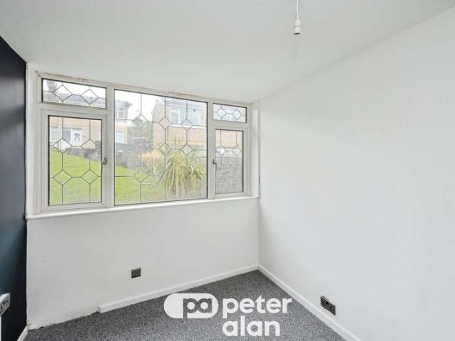 3 Bedroom End Of Terrace House