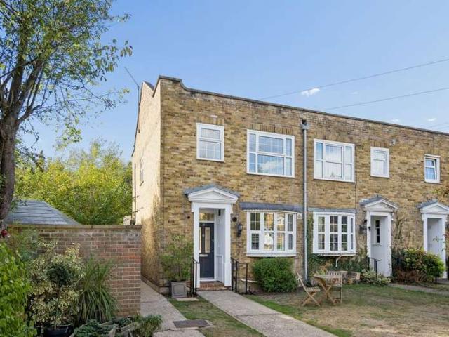 3 Bedroom Terraced House