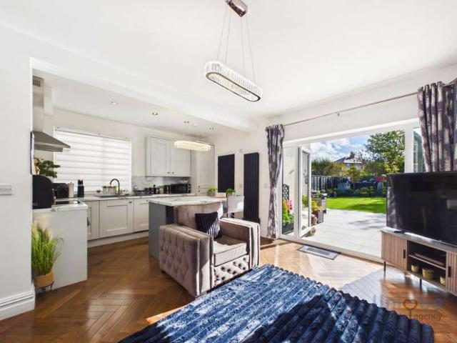 3 Bedroom Semi Detached House