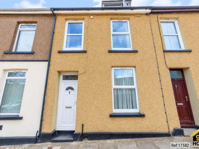 3 Bedroom Terraced House