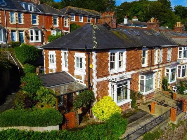 3 Bedroom Terraced House