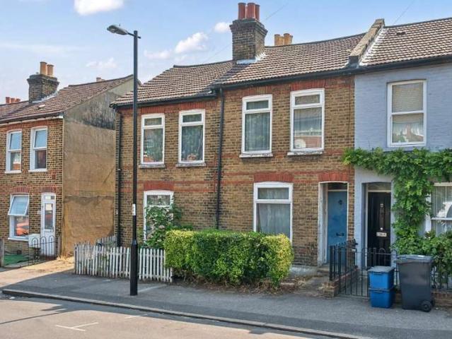 3 Bedroom Terraced House