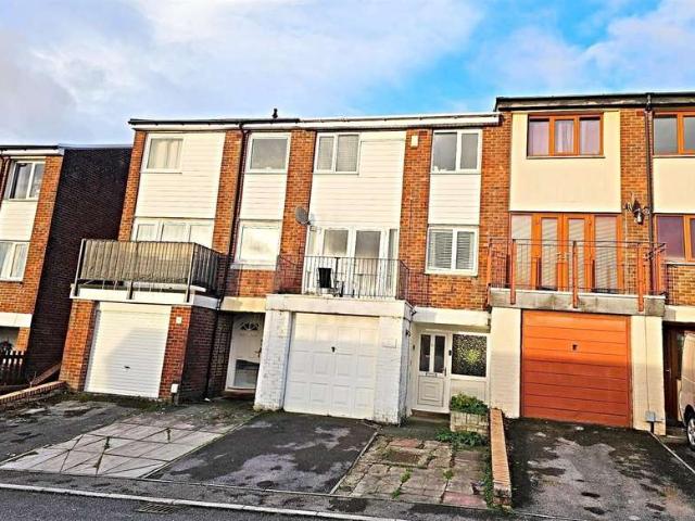 3 Bedroom Terraced House
