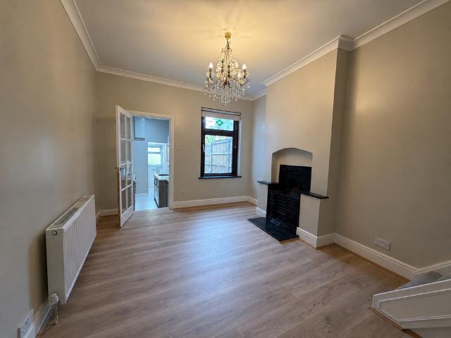 3 Bedroom Terraced House for Rent