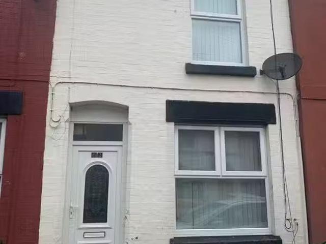 3 bedroom terraced house for rent in 62 Greenleaf Street, Live.