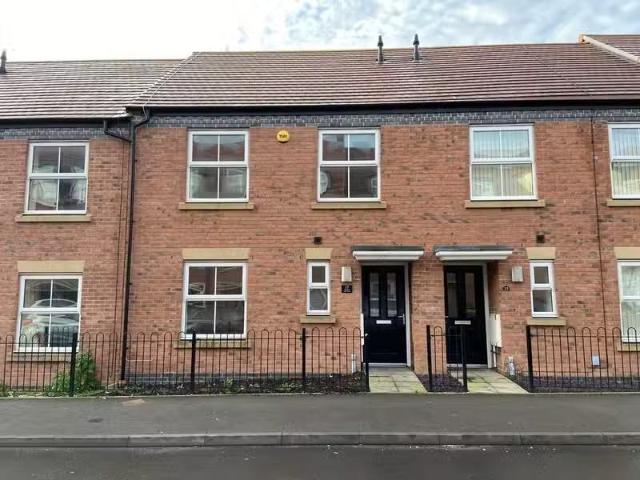 3 bedroom terraced house for rent in Copper Beech Road, Nuneat.