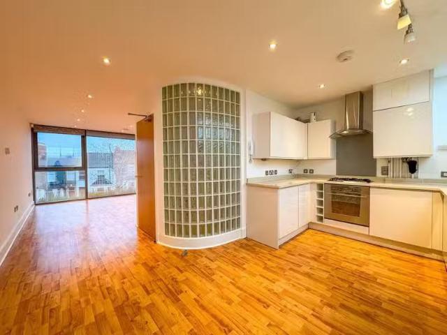 3 bedroom terraced house for rent in Coronation Terrace, Penar.