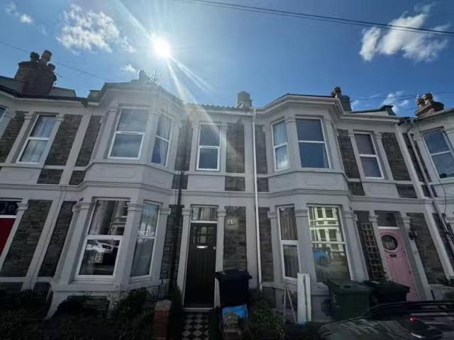 3 bedroom terraced house for rent in Camerton Road, Bristol, BS5