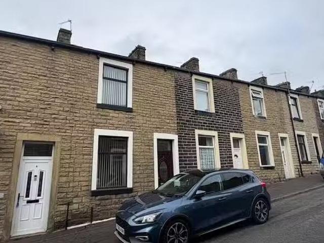 3 bedroom terraced house for rent in Cuerdale Street, Burnley.