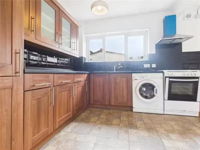 3 bedroom terraced house for rent in Aldwick Avenue, Hartcliff.
