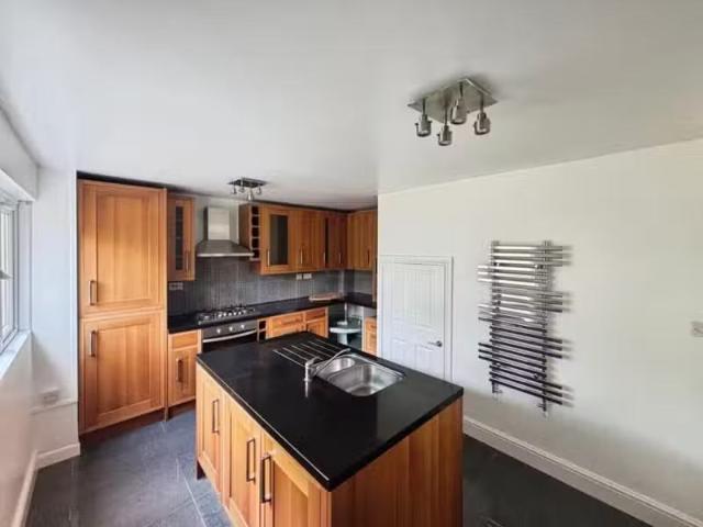 3 bedroom terraced house for rent in Astley Close, Redditch B98