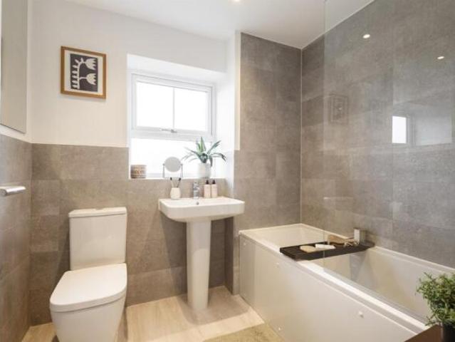 3 bedroom terraced house for rent in Atkin Drive, New Basford, NG7