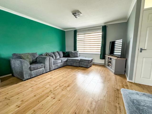 3 bedroom terraced house for rent in Biscay, Southend on Sea, SS2