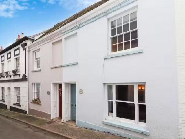 3 bedroom terraced house for rent in Bude Street, Appledore, E.