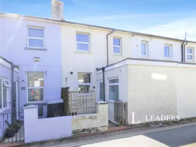 3 bedroom terraced house for rent in Gloucester Road, BN17