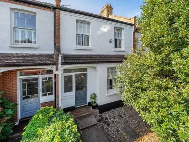 3 bedroom terraced house for rent in Durban Road, Beckenham, BR3