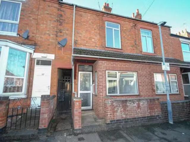 3 bedroom terraced house for rent in King Edward Road, Rugby.