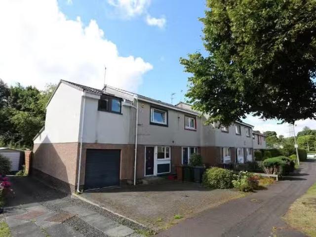 3 bedroom terraced house for rent in Howden Hall Drive, Gracem.