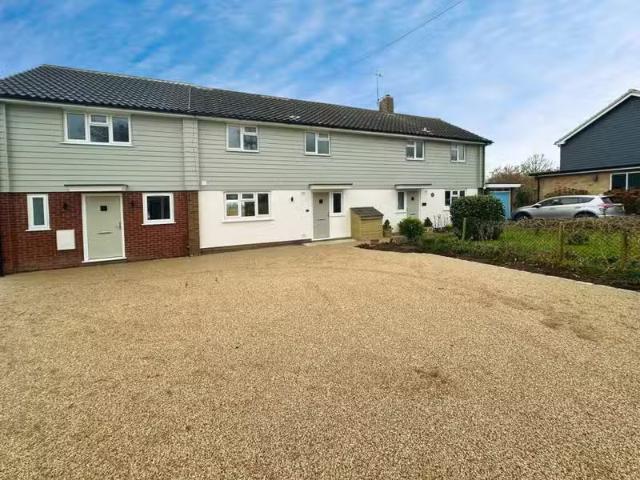 3 bedroom terraced house for rent in High Street, Ingatestone.