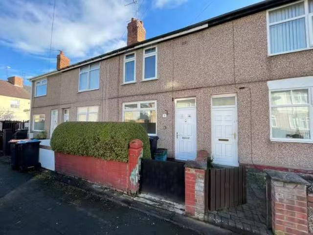 3 bedroom terraced house for rent in Highfield Road, Ellesmere.